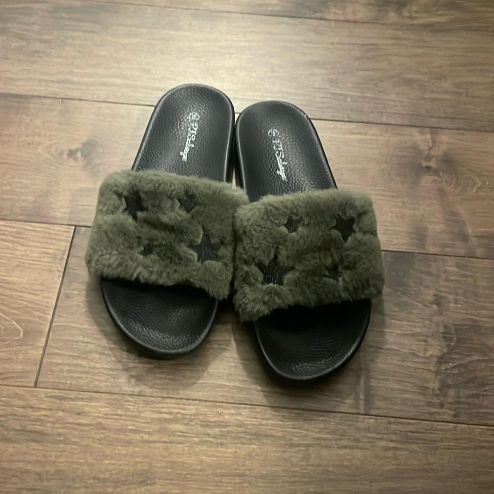 Pj salvage green and black star fluffy Sandles